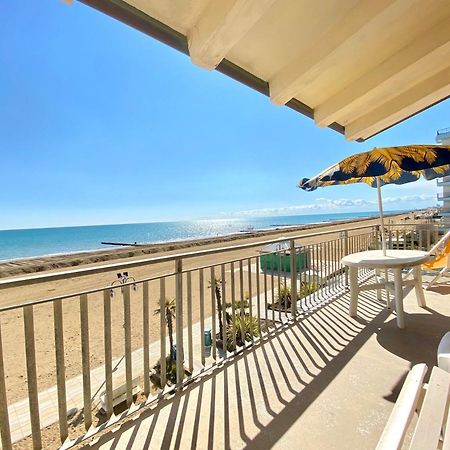 Villa Fronte Mare-Carraro Immobiliare Jesolo - Family Apartments Dış mekan fotoğraf