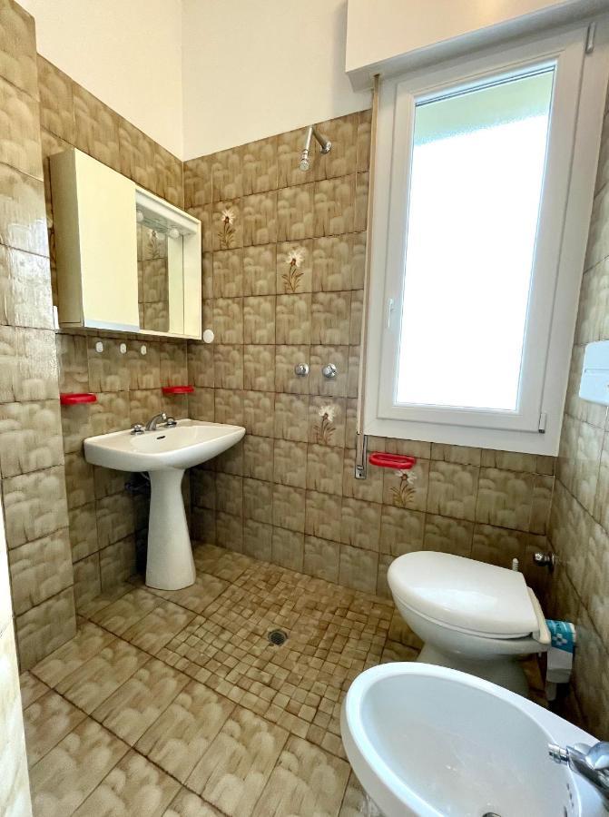 Villa Fronte Mare-Carraro Immobiliare Jesolo - Family Apartments Dış mekan fotoğraf