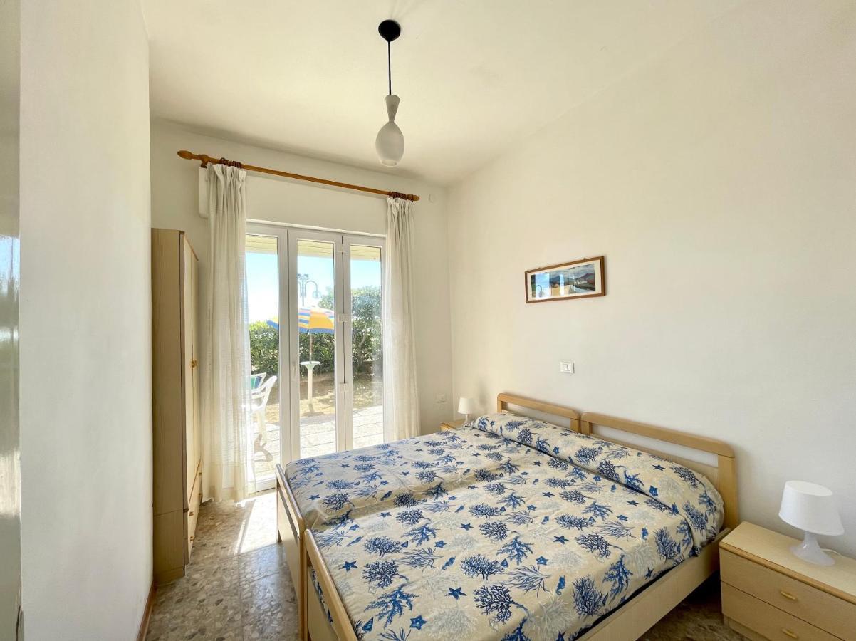 Villa Fronte Mare-Carraro Immobiliare Jesolo - Family Apartments Dış mekan fotoğraf