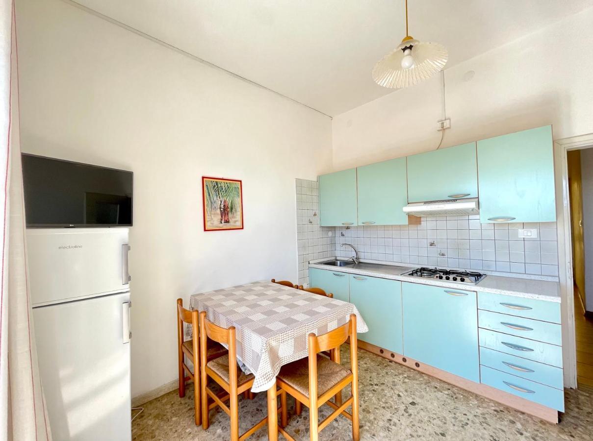 Villa Fronte Mare-Carraro Immobiliare Jesolo - Family Apartments Dış mekan fotoğraf