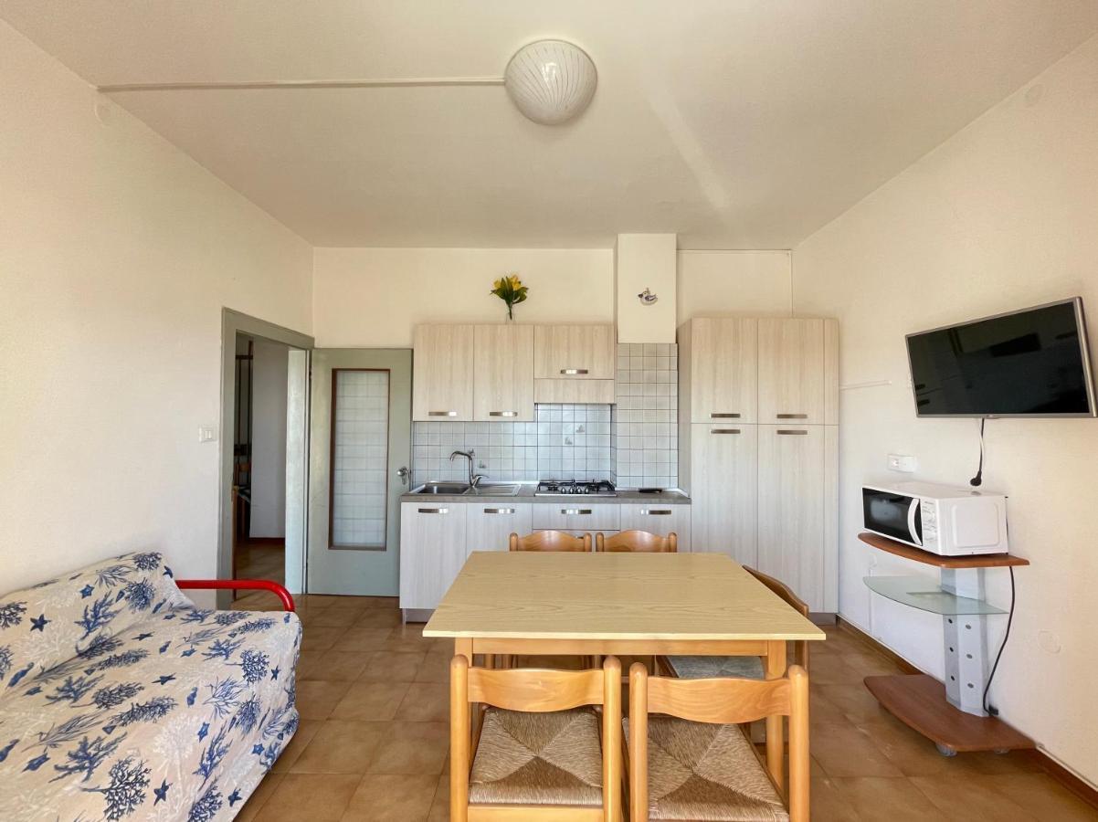 Villa Fronte Mare-Carraro Immobiliare Jesolo - Family Apartments Dış mekan fotoğraf